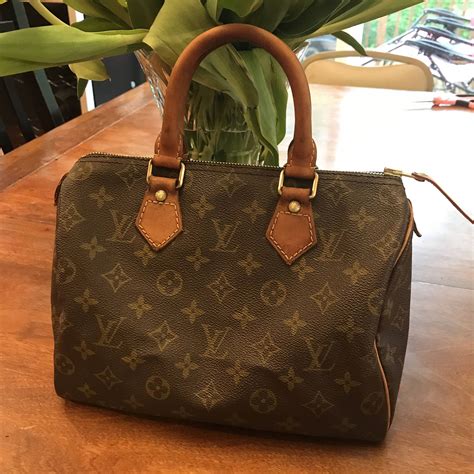 louis vuitton speedy 25 real or fake|louis vuitton vintage speedy 25.